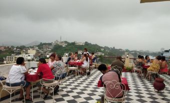 Hotel Mewari Villa Pure Veg