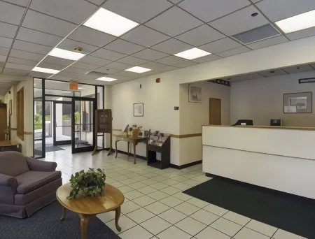 Knights Inn Liberty Отели рядом с достопримечательностью «Camp Bais Yaakov»