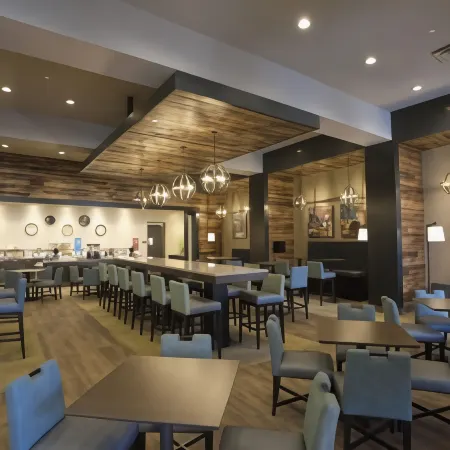 Hampton Inn & Suites St. Paul Downtown