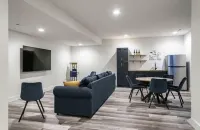 Legacy II- Walk to Notre Dame. New 6 bedroom 5.5 bathrooms,  sleeps up to 14