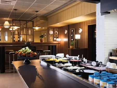 ibis Caen Centre Отели рядом с достопримечательностью «E2se»