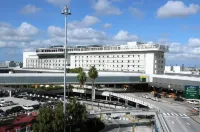 Miami International Airport Hotel Отели рядом с Аэропорт Майами