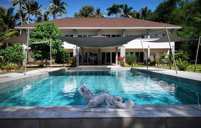 Sunset Cove Beach & Dive Resort