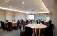Tjokro Hotel Pekanbaru - breakfast