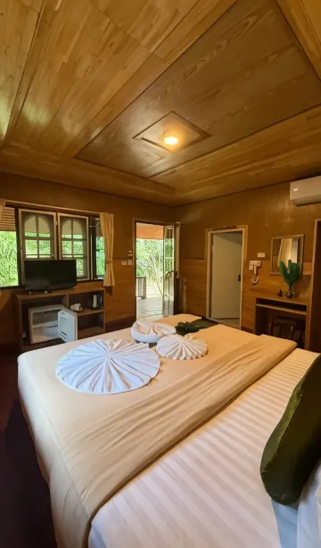 ห้องซูพีเรียร์ เตียงใหญ่ 1 เตียง