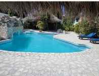 Ltu Garden - Pools