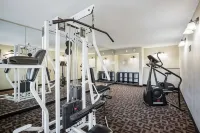 Quality Inn & Suites Lawrence - University Area - Gym