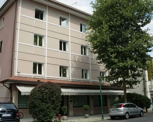 Hotel Vienna Hotele w: Wenecja