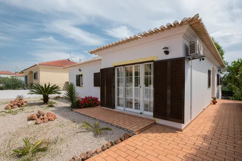Casa Novo Horizonte by Portucasa