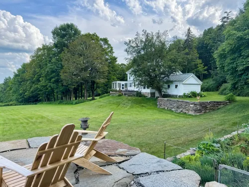 1840's Ship Captain's Farm Estate, 6-10 Guests