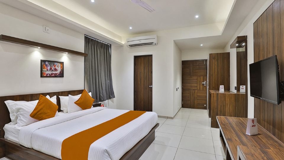 Hotel Sparsh Inn - Chandkheda