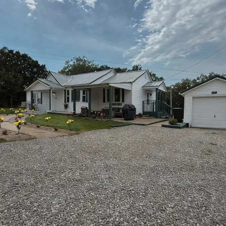 Emerald & Ivory Cottage