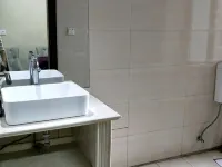Miluo Zhongdu Hotel - Pet friendly