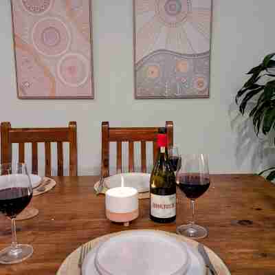 Executive Townhouse Near Heart of Adelaide City Dining/Meeting Rooms