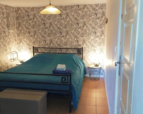 Maisonnette Ideally Located at the Foot of the Napoleon Bridge Hotels in Moissac