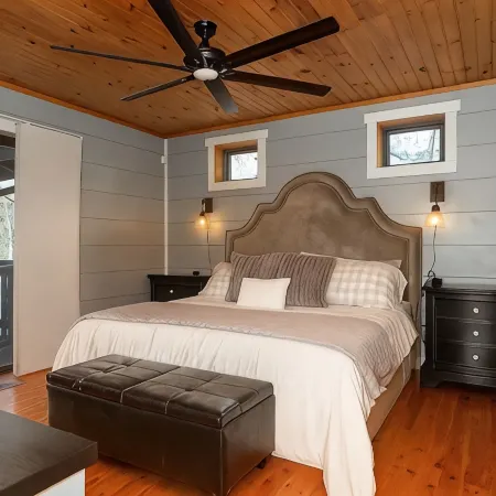 Cozy Mountain Adventure for All-Family, Friends and Furry Pups!