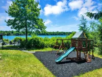 Private Lakefront Retreat-Mins to Waterparks and Attractions - 4-Star