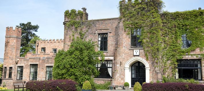 Crabwall Manor Hotel & Spa โรงแรมในเชสเตอร์
