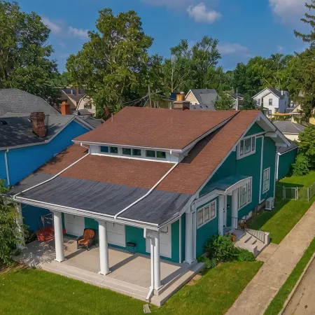 Your Summer HQ! Sleeps 11, Why Stay in 4 Rooms? Get the House! Pet-Friendly!