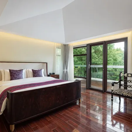 HENTIQUE PENINSULA HOTEL