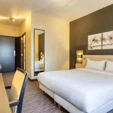 B&B HOTEL Mons Centre