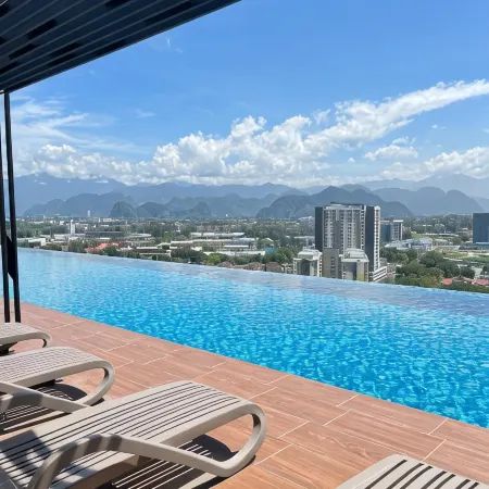 Ipoh Town Horizon Skypool Suites 4-11pax by IWH Suites