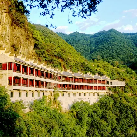 Huanglongguan Cliff Homestay
