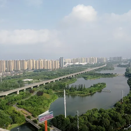 Jinxuan Select Hotel (Xiaogan East Railway Station Yintai City Branch)