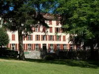 Le Parc - Hôtel & Spa Hotels in Allevard