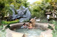 Lotus Mountain Hot Spring Resort - spa
