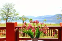 Yunlv Guanhu Inn - vue sur la montagne