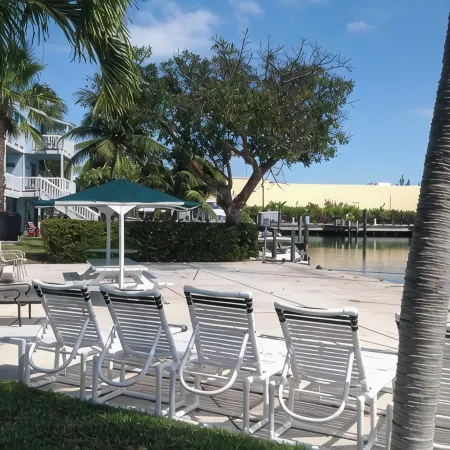 Cozy 1 bedroom 1 bath condo minutes from Sombrero beach.