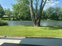 1Br on Watauga River Near Watauga Lake