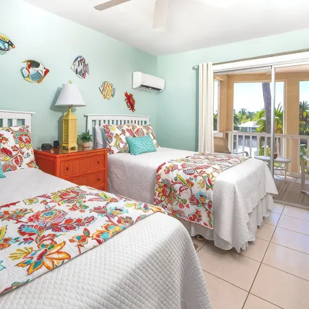 Waterfront Island House #14, Rum Point, Beach, Pool, Bikes, Kayaks, Paddleboards
