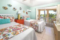 Waterfront Island House #14, Rum Point, Beach, Pool, Bikes, Kayaks, Paddleboards