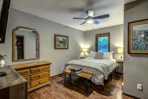 On 7 Acres, Sleeps 16, Huge Gameroom, Hot Tub, Near Slopes