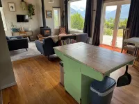 Private modern retreat with spectacular views - Wifi