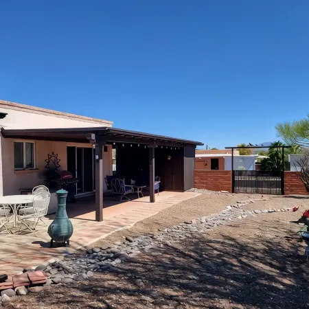 Sunny 2bd Retreat with Mountain Views, Fireplace, AZ Room & GVR Access!