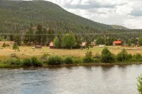 In the Heart of South Fork - Fish the Rio, Sleeps 14 Comfortably, Great Views - Homestays