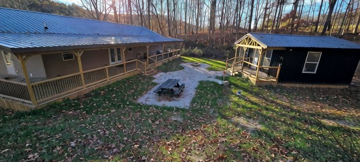Quiet and modern 3-bedroom cabin near Ash Cave! Hotels in Vinton County