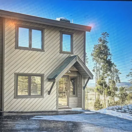 Sunset Mountain View Townhome and Winter Park Ski/Hike/Bike Hub