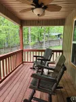 3-bedroom 2.5 bath lake house in wonderful Drasco with AC, WiFi. Enjoy your stay
