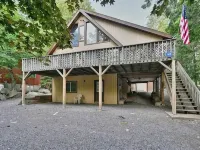 Visit Willow’s Place! All Season Pocono Retreat!  Kayaks, Canoes and Pedal Boat! Hotels in Lake Ariel