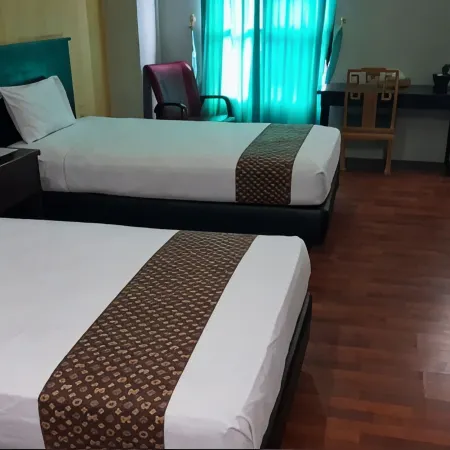 Corner Palace Hotel