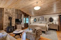 Heritage Hill Cabins