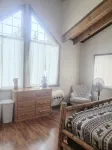 Rustic 2 Bedroom Cabin, 2 Baths,  Sleeps 4, 2 Minutes From West Glacier - Alphydda