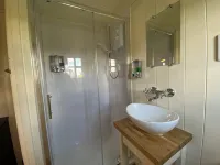 Sheldon Shepherd's Hut - Cosy Rural Retreat in the Peak District National Park - 3-Star