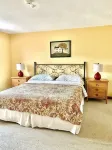 Perfect for family getaway, across from Mount Snow Mountain- Sleeps up to 12!