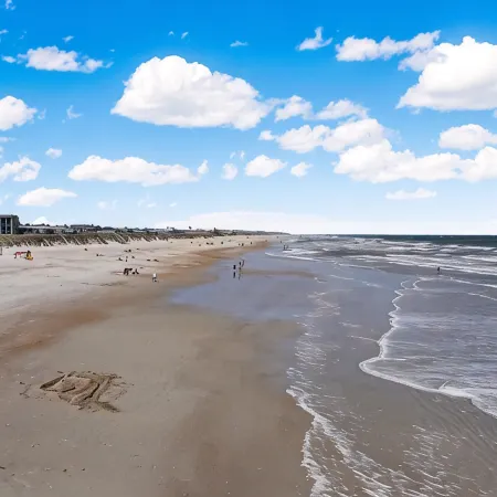 Oceanfront Top-Floor Corner Unit, Fishing Pier & Pool at Amelia by the Sea