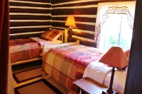"The Old Homestead"  An Original Homestead Cabin - Chalets